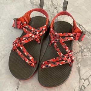 Kids barely used Chaco sandals Size 13